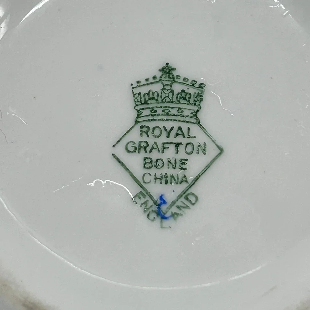 Royal Grafton Blue Willow Bone China Teapot Gold Trim England Pagoda Vintage